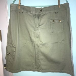 Khakis brand cargo skirt with multiple pockets
